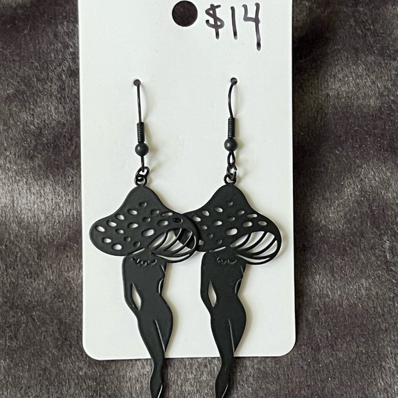 Sleek Black Silhouette Earrings - Picture 4 of 4